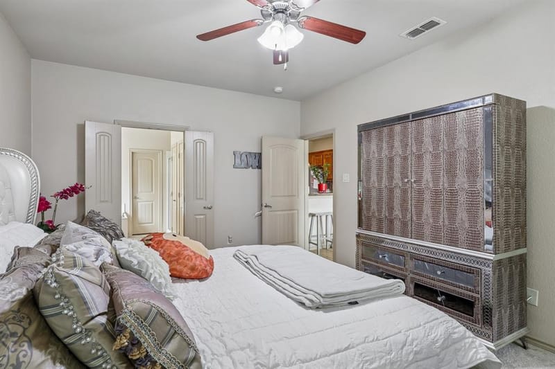 5220 Prestwick Drive, Arlington TX 76001 - Photo 18