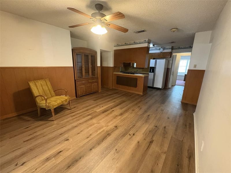 212 S Norma Drive, Lacy Lakeview TX 76705 - Photo 4