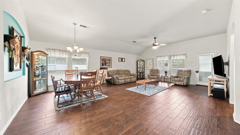 1408 Lauren Lane, Granbury TX 76048 - Photo 6
