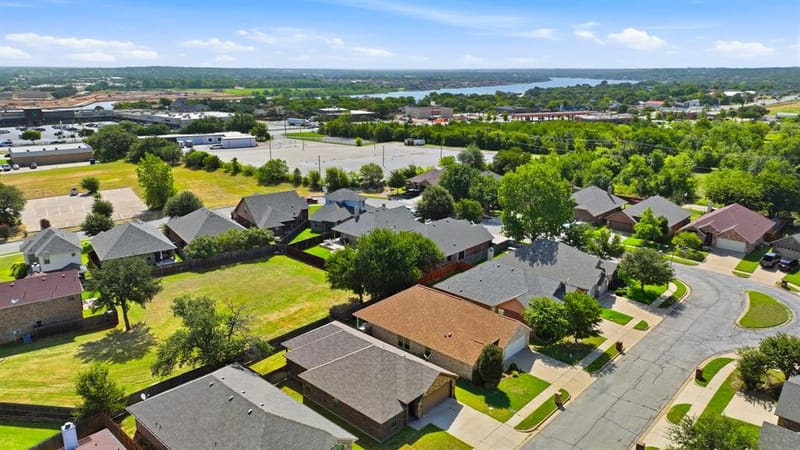 1408 Lauren Lane, Granbury TX 76048 - Photo 36