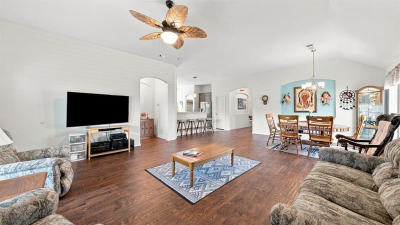 1408 Lauren Lane, Granbury TX 76048 - Photo 5