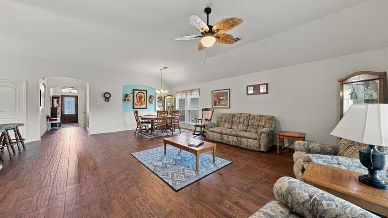1408 Lauren Lane, Granbury TX 76048 - Photo 9