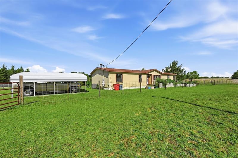 872 County Road 4244, Bonham TX 75418 - Photo 2