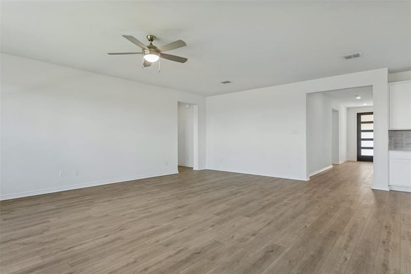 124 Hudson Lane, Justin TX 76247 - Photo 3