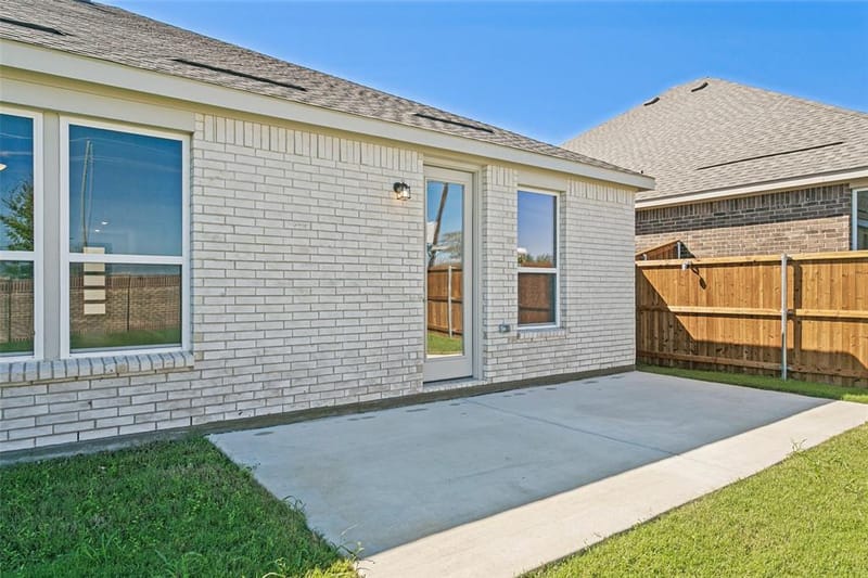 124 Hudson Lane, Justin TX 76247 - Photo 20