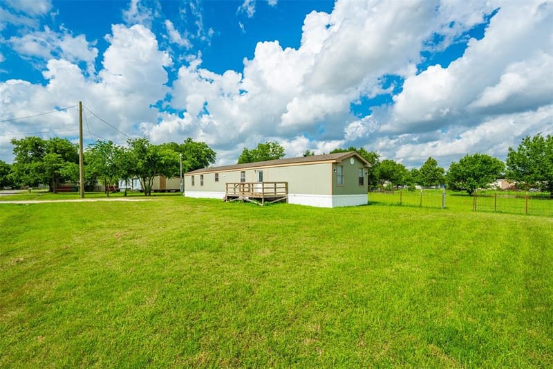 7009 Karen Lane, Joshua TX 76058 - Photo 3