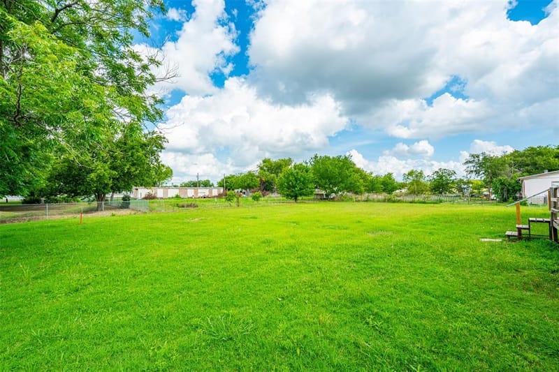 7009 Karen Lane, Joshua TX 76058 - Photo 24