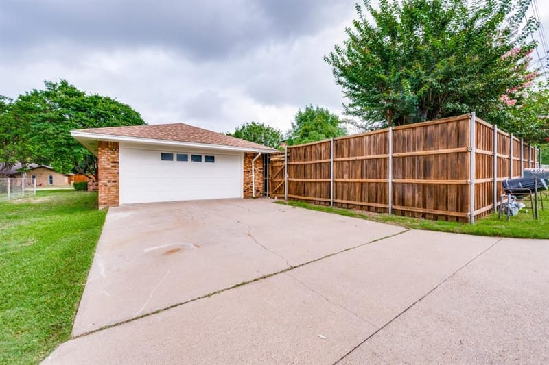 301 Hillcrest Drive, Midlothian TX 76065 - Photo 25