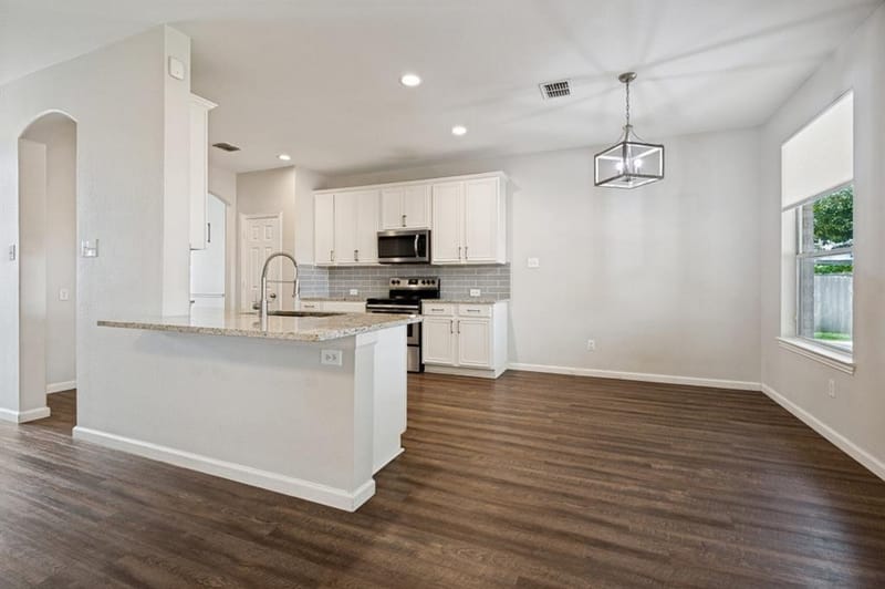 5240 Lake Grove Drive, Grand Prairie TX 75052 - Photo 6