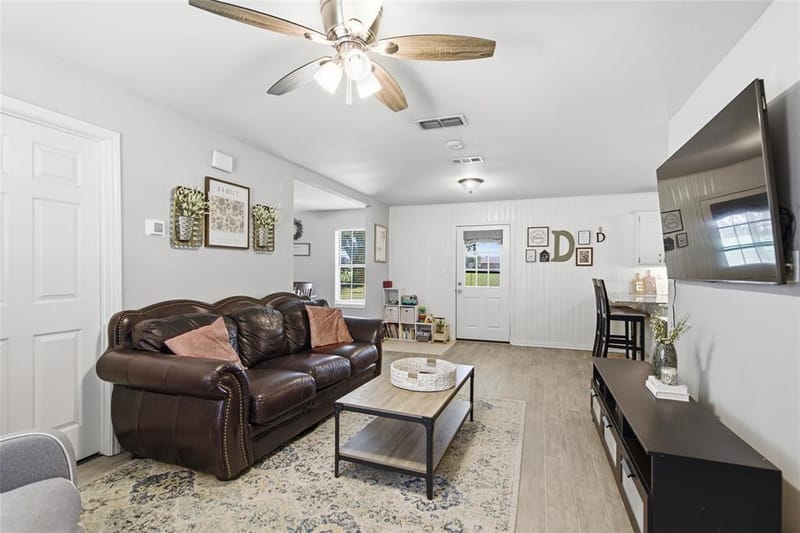217 N Laramie Circle, Pilot Point TX 76258 - Photo 3