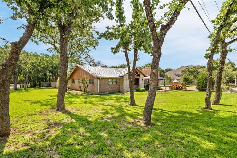2445 Stadium Place, Arlington TX 76006 - Photo 3