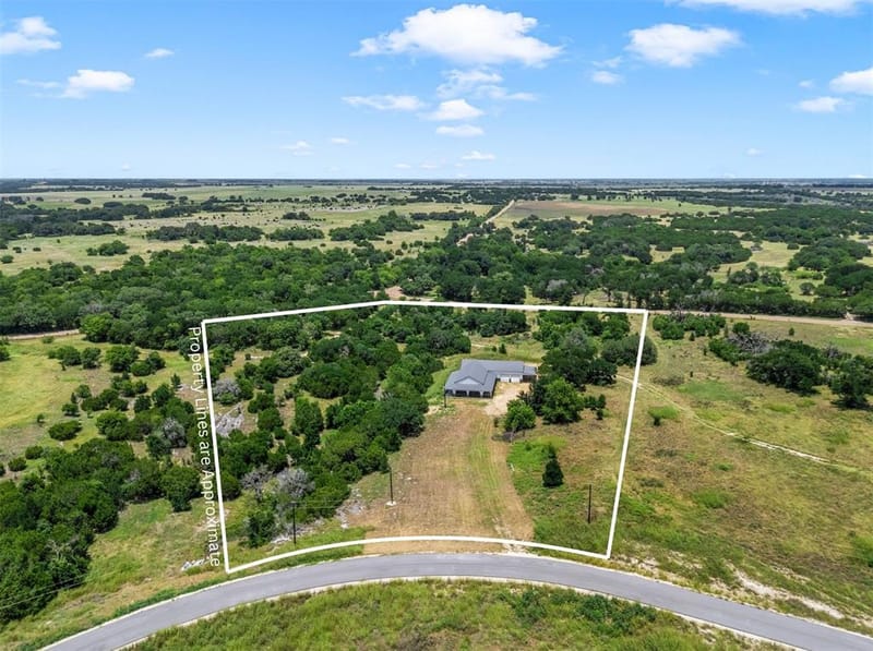 365 Grand Canyon Drive, Oglesby TX 76561