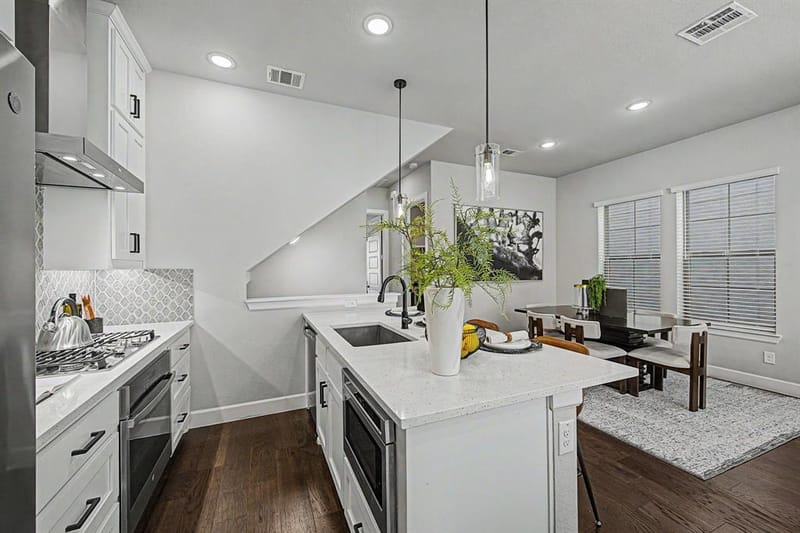 5152 Brickellia Drive, Dallas TX 75209 - Photo 10