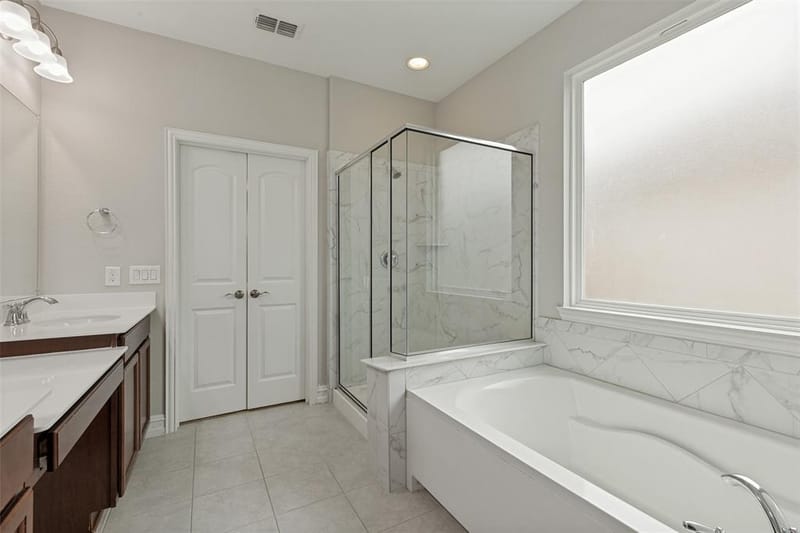 1005 Pinnacle Breeze Drive, Fort Worth TX 76052 - Photo 23