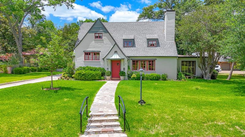 1208 Mills Place, Corsicana TX 75110
