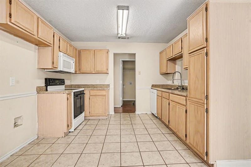 4216 Fernleaf Drive, Fort Worth TX 76137 - Photo 9