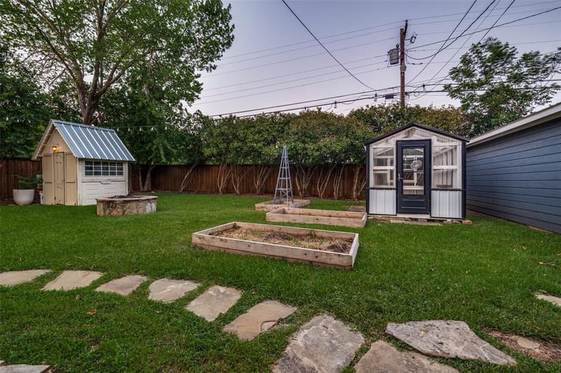 306 Harbin Avenue, Waxahachie TX 75165 - Photo 38