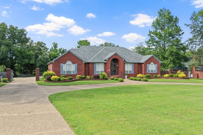 903 Deer Trail Ln, Mount Pleasant TX 75455