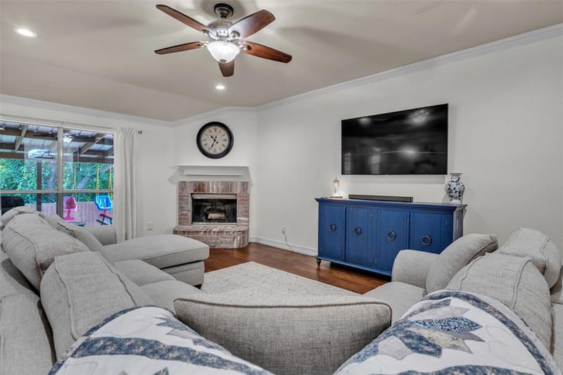 213 King Arthur Drive, Weatherford TX 76086 - Photo 11