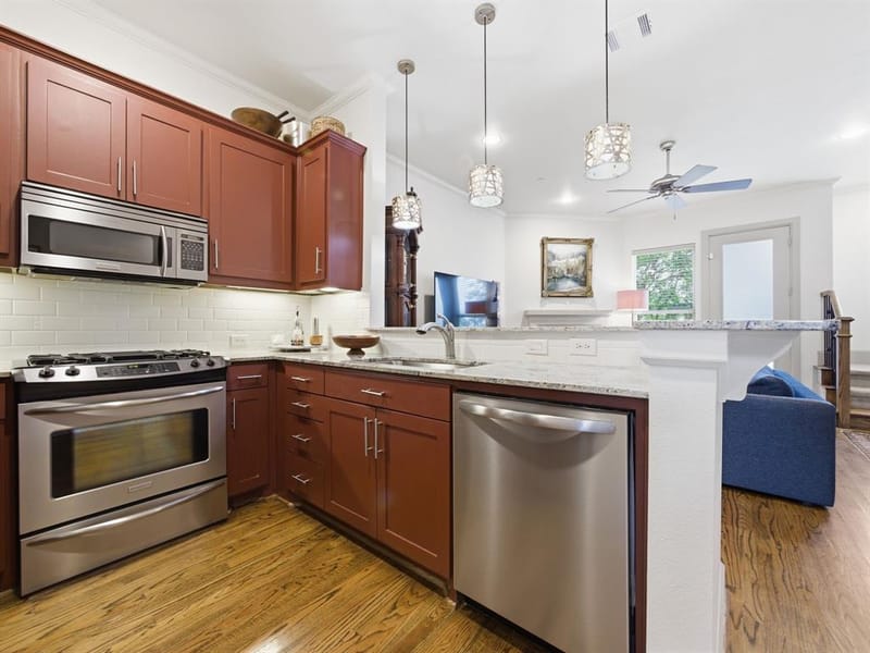 7333 Valley View Lane # 305, Dallas TX 75240 - Photo 6