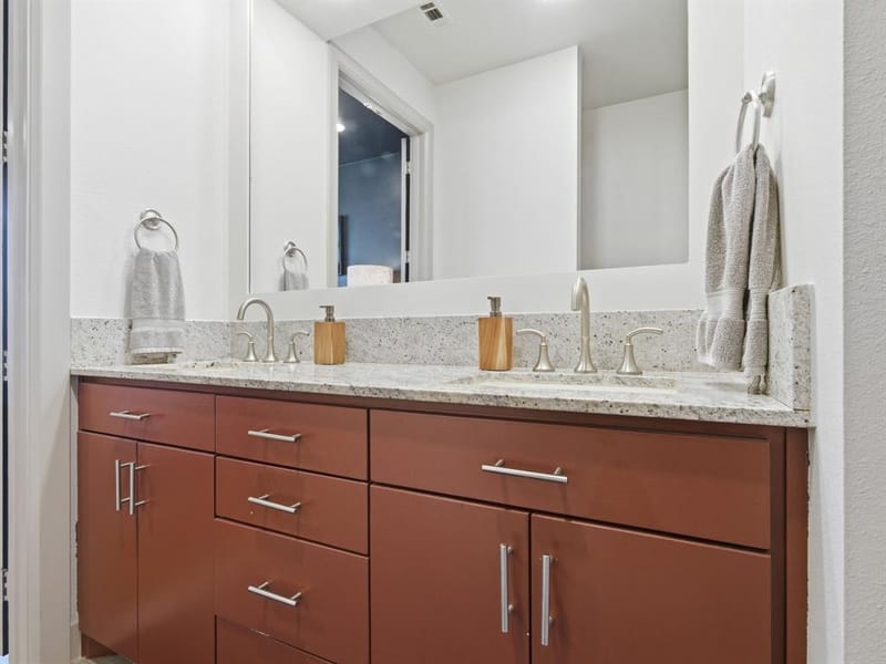 7333 Valley View Lane # 305, Dallas TX 75240 - Photo 18