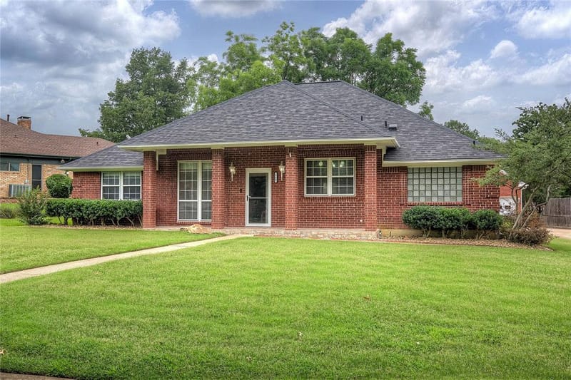 900 River Oaks Drive, Greenville TX 75402 - Photo 3