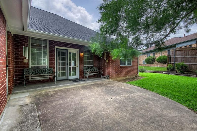900 River Oaks Drive, Greenville TX 75402 - Photo 33