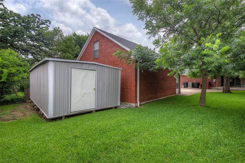 900 River Oaks Drive, Greenville TX 75402 - Photo 37