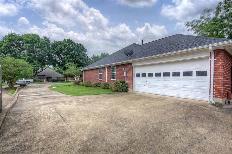 900 River Oaks Drive, Greenville TX 75402 - Photo 40