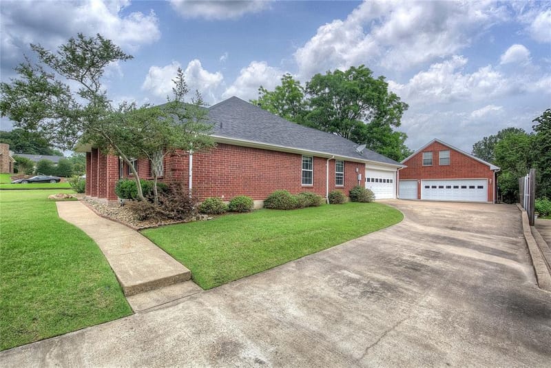 900 River Oaks Drive, Greenville TX 75402 - Photo 4