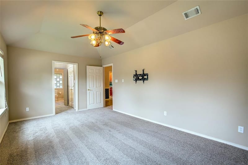 900 River Oaks Drive, Greenville TX 75402 - Photo 21