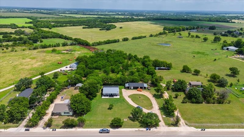 11725 China Spring Road, Waco TX 76708 - Photo 3