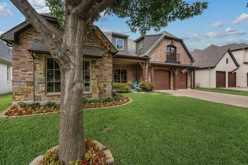 4532 Elm River Court, Fort Worth TX 76116 - Photo 2