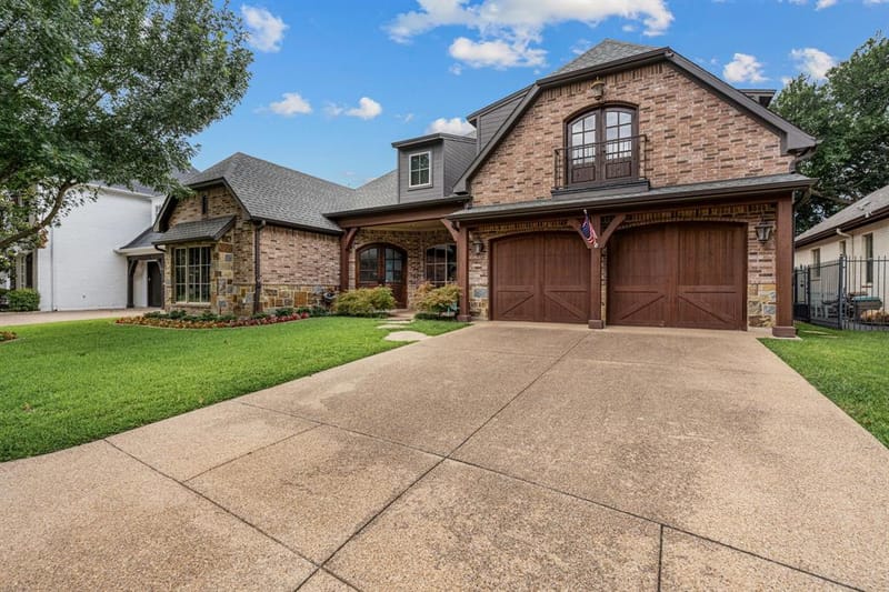 4532 Elm River Court, Fort Worth TX 76116 - Photo 3