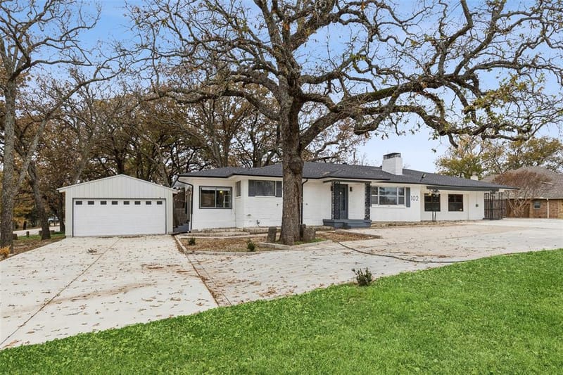 102 Woodland Drive, Highland Village TX 75077 - Photo 6