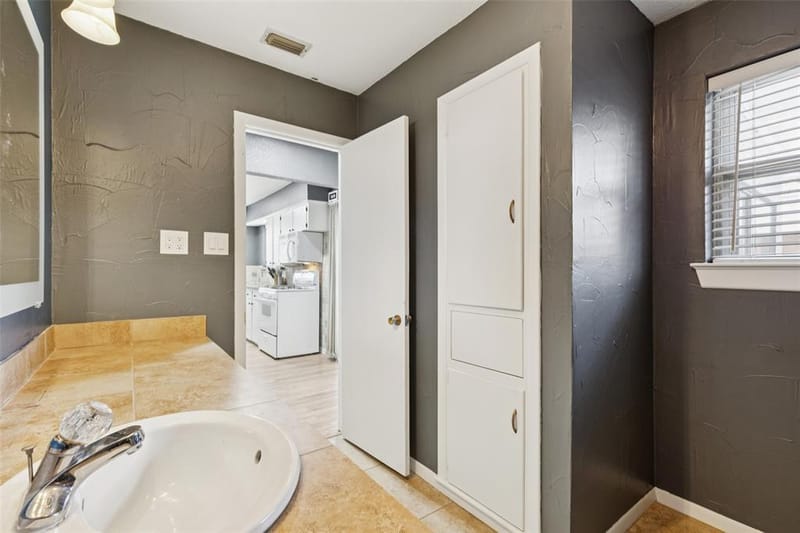 102 Woodland Drive, Highland Village TX 75077 - Photo 20