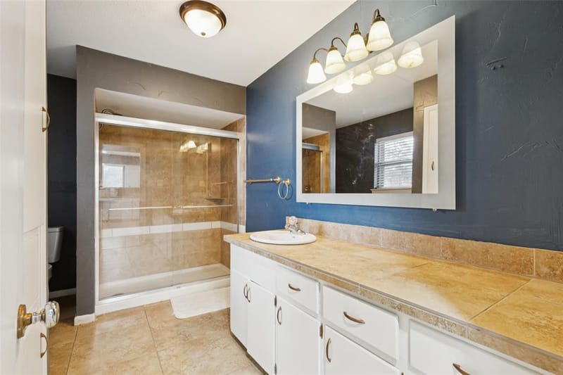 102 Woodland Drive, Highland Village TX 75077 - Photo 19