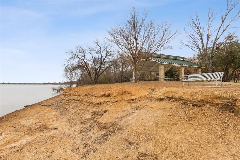 102 Woodland Drive, Highland Village TX 75077 - Photo 35