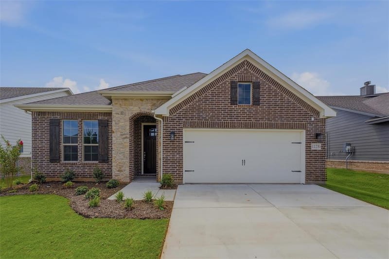 1228 Colca Drive, Springtown TX 76082