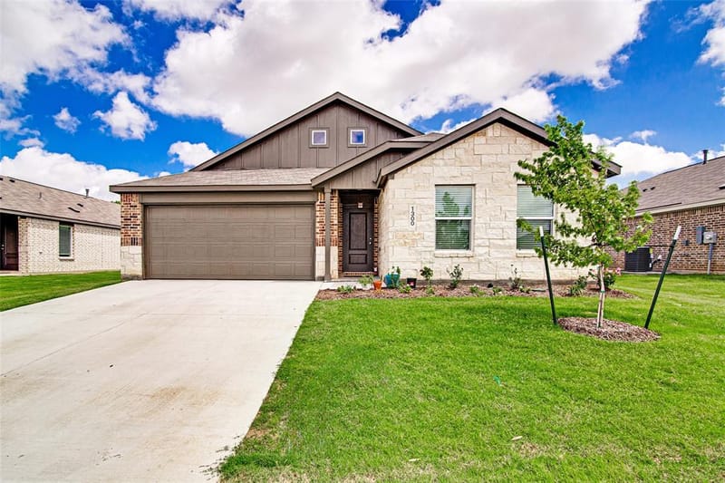 1300 Little Flock Drive, Fort Worth TX 76036