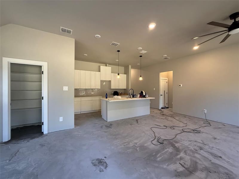 413 Smith Road, Springtown TX 76082 - Photo 7