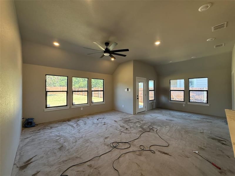 413 Smith Road, Springtown TX 76082 - Photo 9