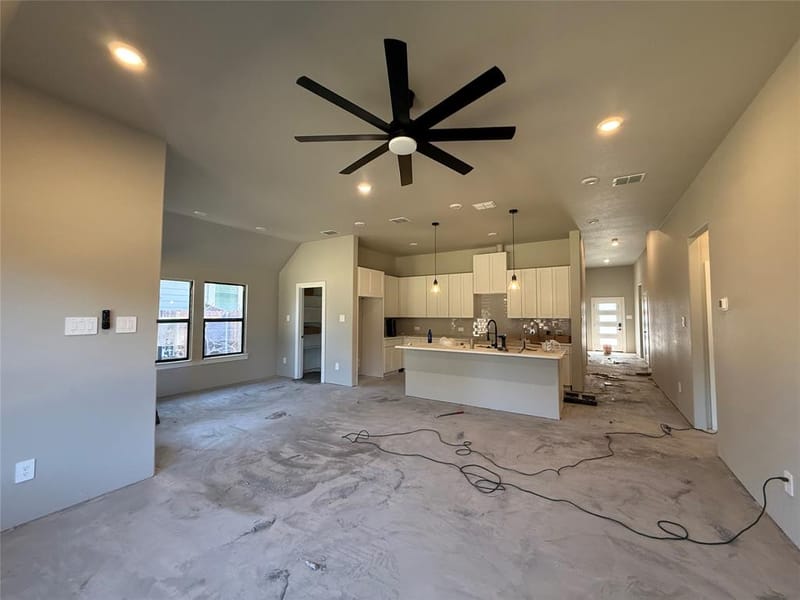 413 Smith Road, Springtown TX 76082 - Photo 8
