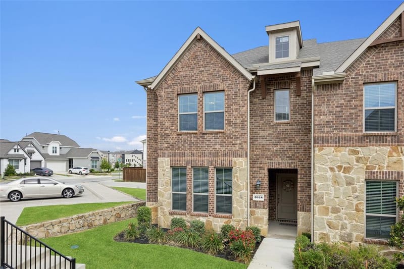 2028 Saddle Way, Mesquite TX 75149 - Photo 2