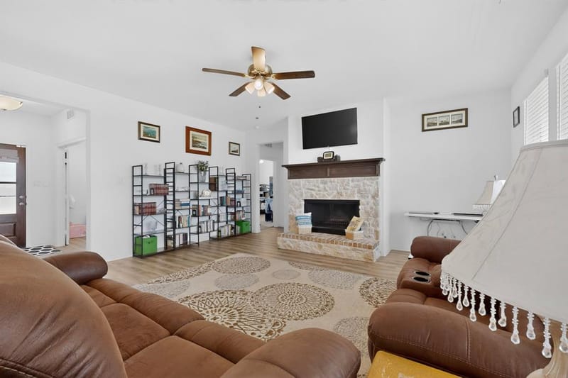 2721 Burr Oak Road, Oak Ridge TX 75161 - Photo 7