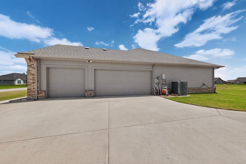 2721 Burr Oak Road, Oak Ridge TX 75161 - Photo 34