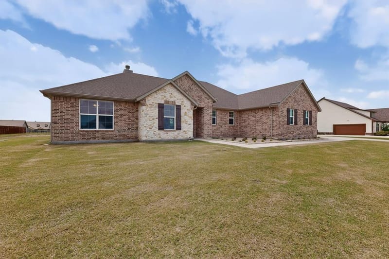 2721 Burr Oak Road, Oak Ridge TX 75161 - Photo 4
