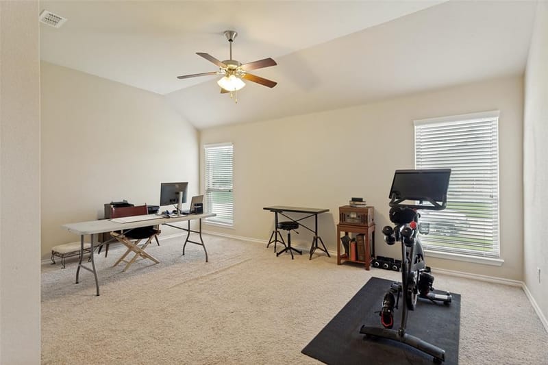 27 Oakridge Lane, Edgecliff Village TX 76134 - Photo 10
