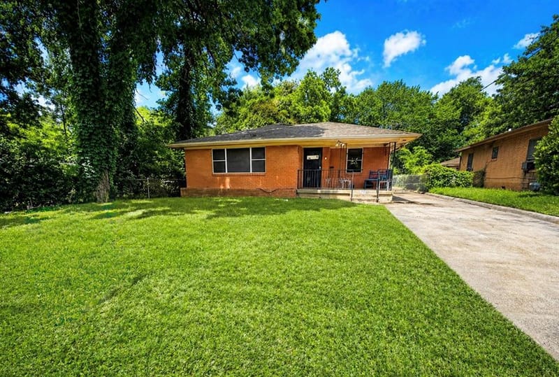 3023 Carpenter Avenue, Dallas TX 75215 - Photo 2
