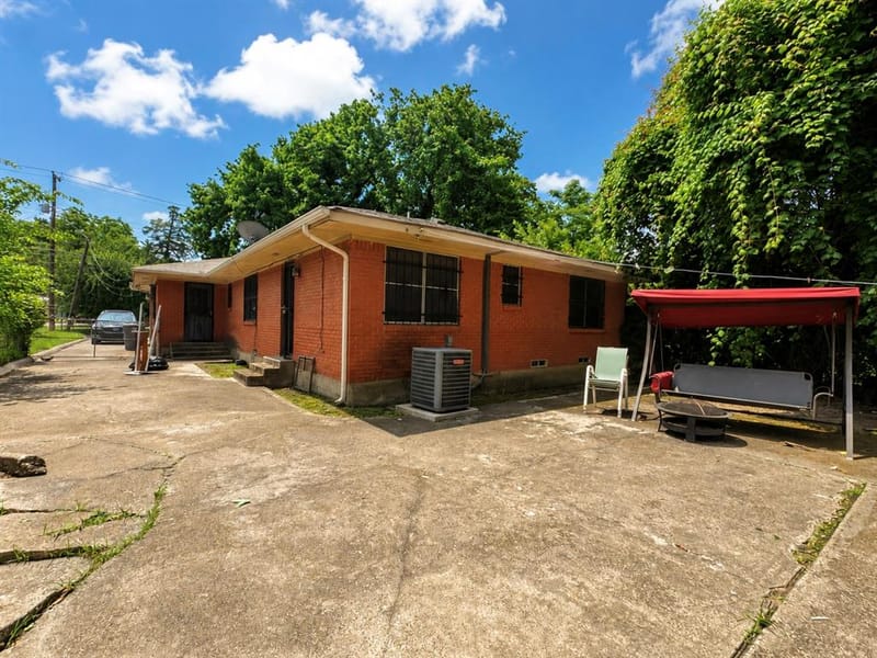 3023 Carpenter Avenue, Dallas TX 75215 - Photo 5